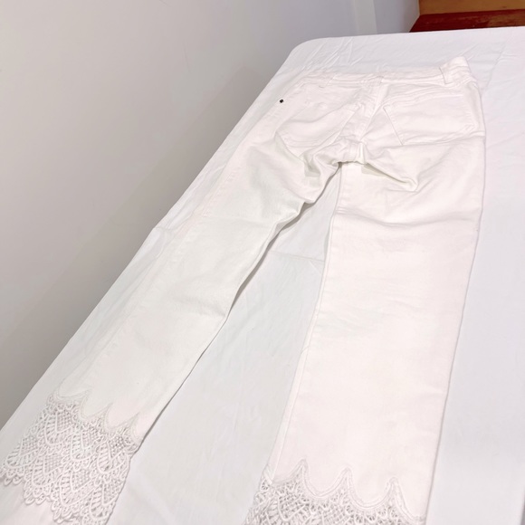 Valentino white crop jeans with embroidery at the hem - Picture 4 of 11